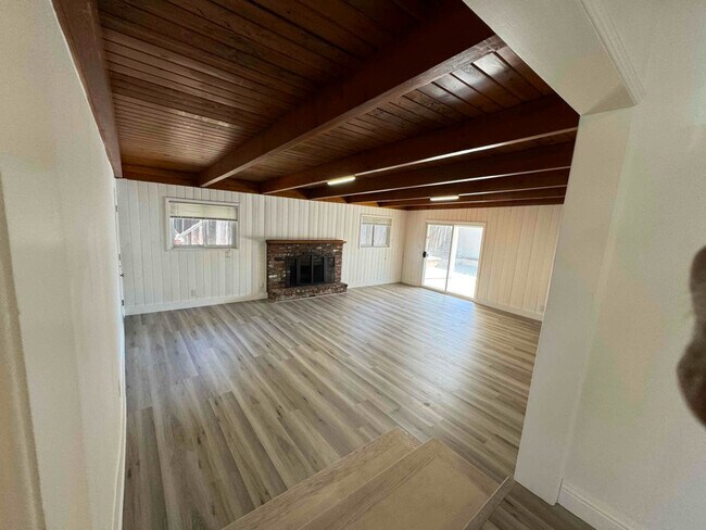 Foto del edificio - 1237 Simmons St