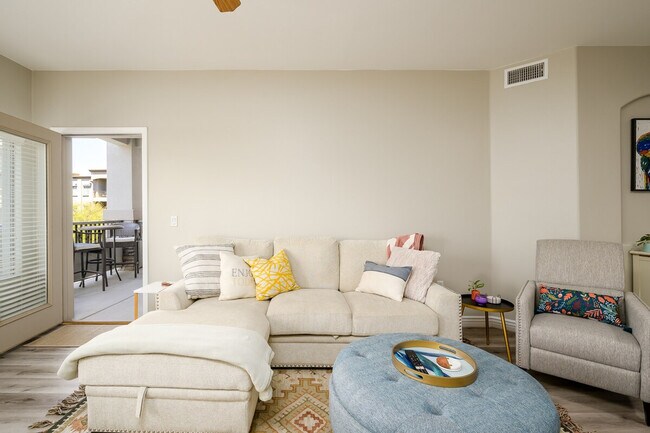 Foto del edificio - 5350 E Deer Valley Dr