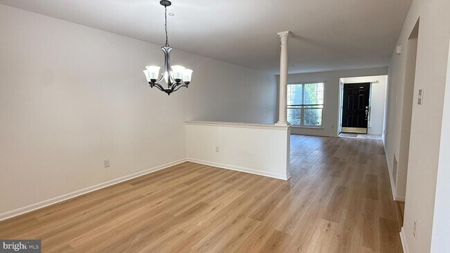 Building Photo - 207 Lookout Pl