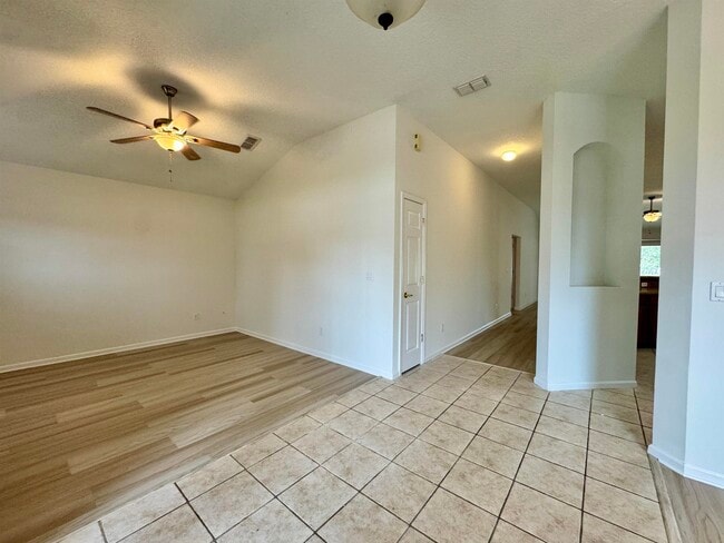 Building Photo - 1012 Arbor Trails Ct