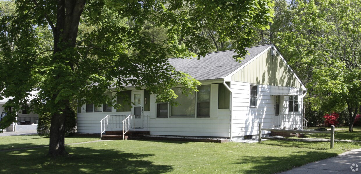 Foto principal - 467 Cedar Ln