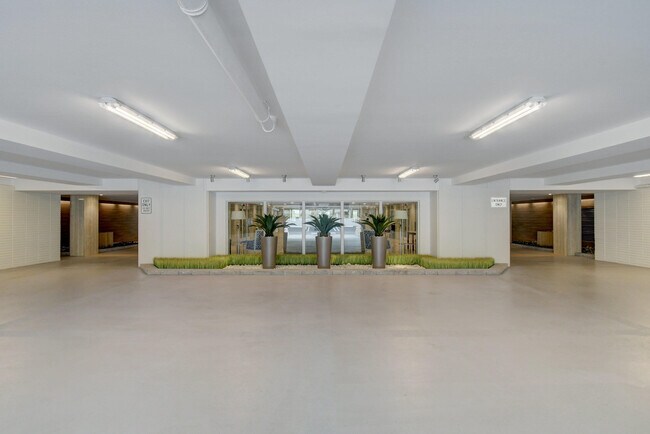 Building Photo - 2773 S Ocean Blvd