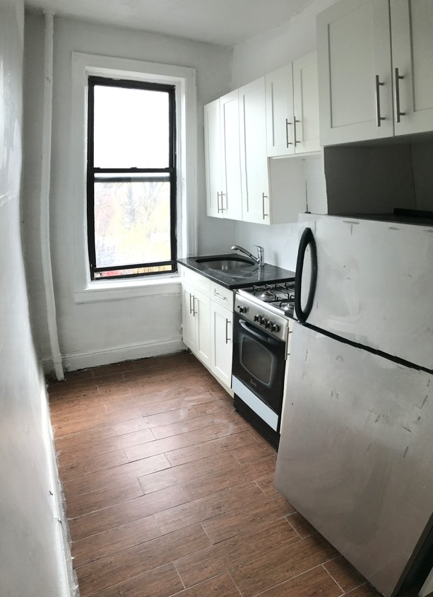 Primary Photo - 511 Willoughby Ave