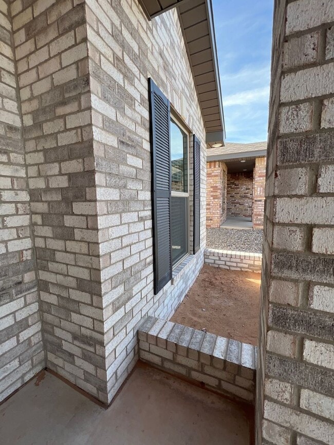 Building Photo - New Beginnings Start With AMRR: 3 Bedroom Available NOW