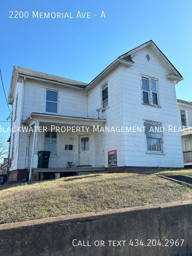 Primary Photo - 2 Bedroom on Memorial Avenue