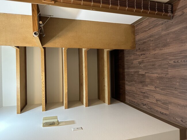 Foto del edificio - Valley Pines Apartments