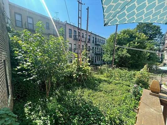 Foto del edificio - 18-30 Madison St