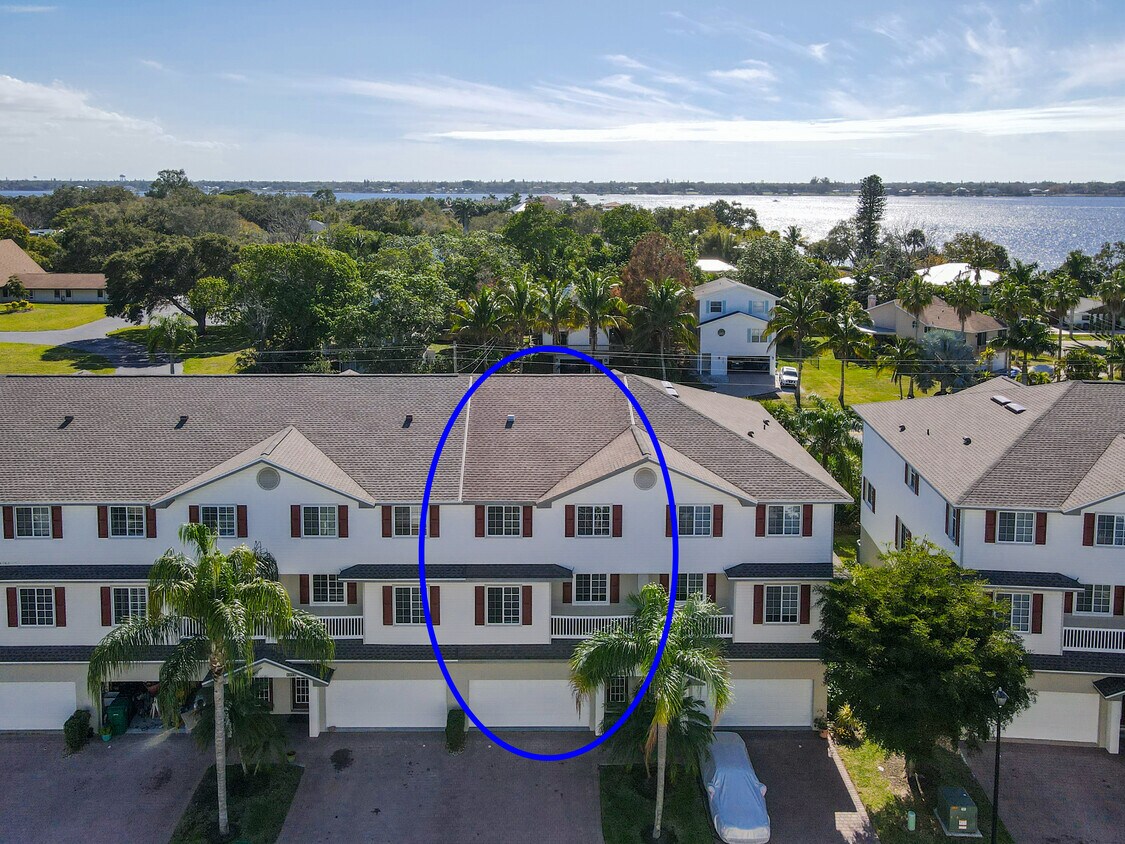 Foto principal - 3409 10th Ln W