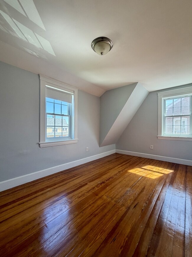 Building Photo - 97 Porpoise Way