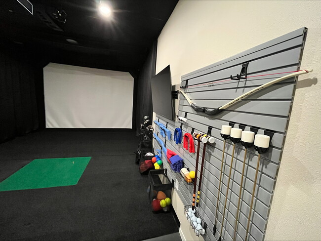 Building Photo - Skyline On Sunwood