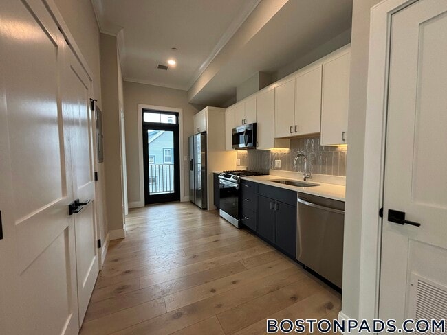 Foto del edificio - 157 Everett St