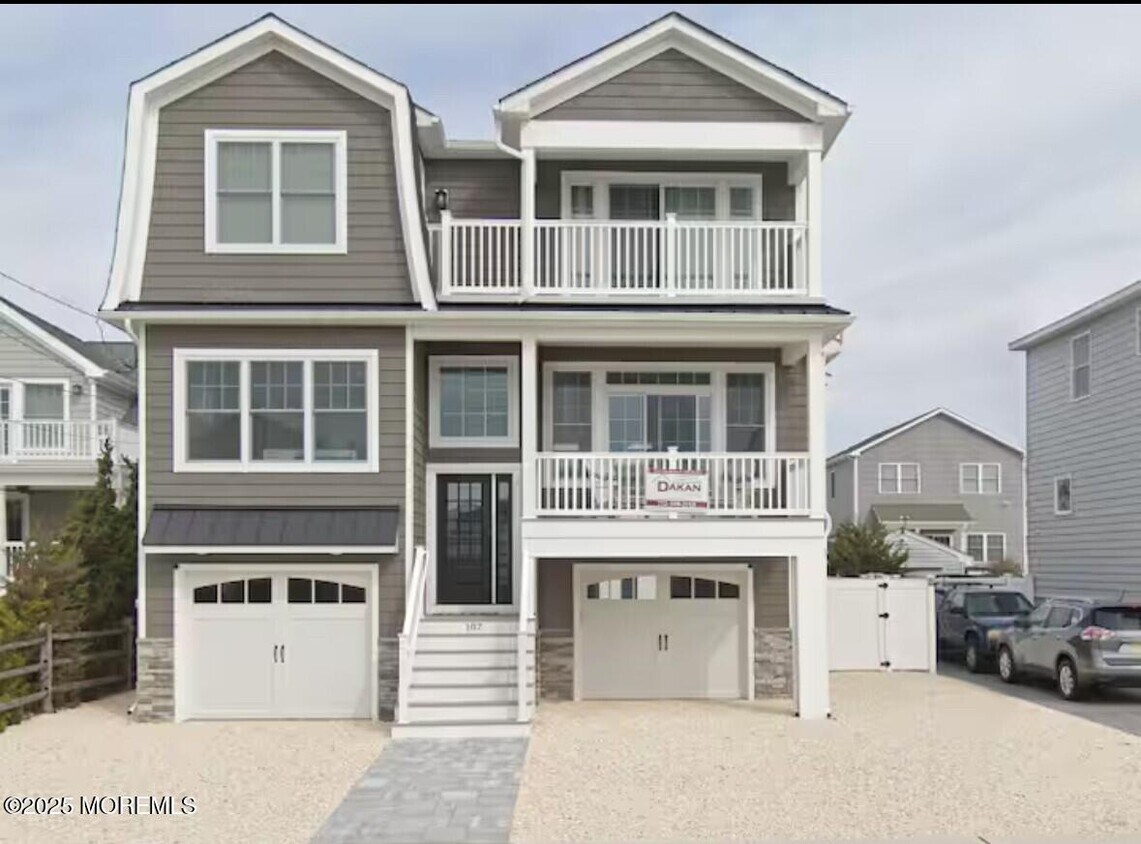 Foto principal - 107 Ortley Ave