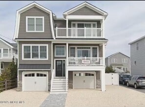 Building Photo - 107 Ortley Ave
