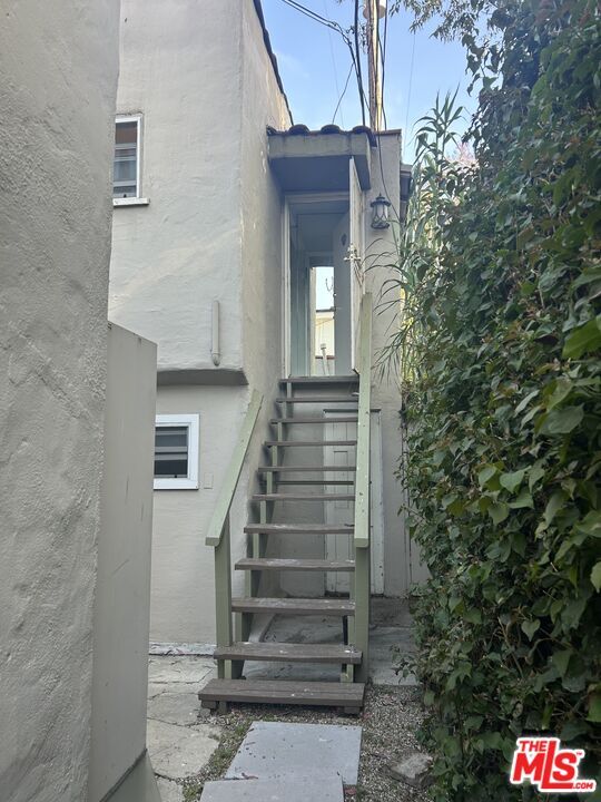 Primary Photo - 843 Huntley Dr
