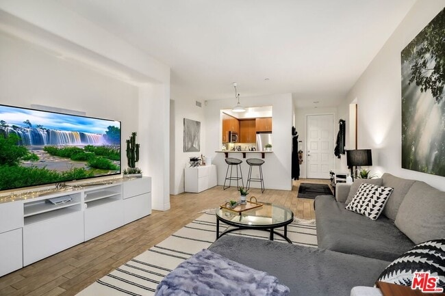 Foto del edificio - 7100 Playa Vista Dr