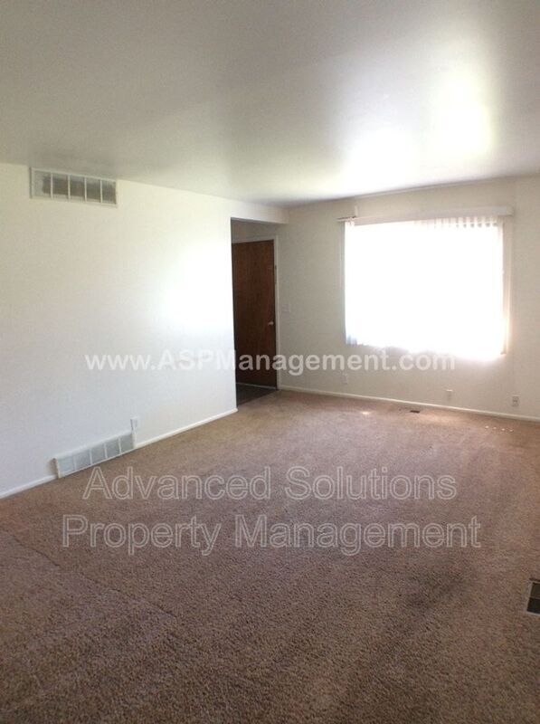 Building Photo - 231-233 2200 S