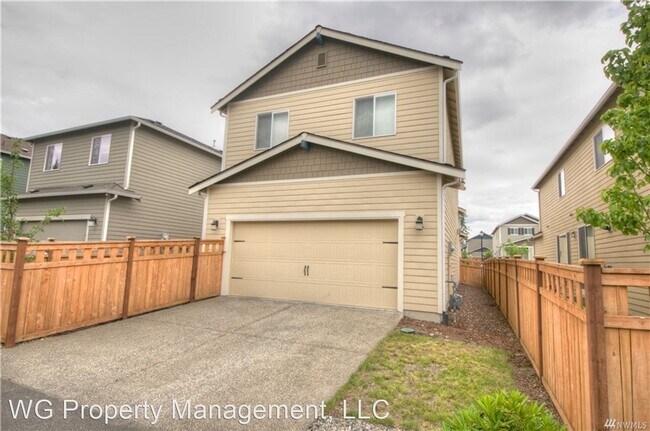 Building Photo - 3 br, 2.5 bath House - 3333 Hydra St NE