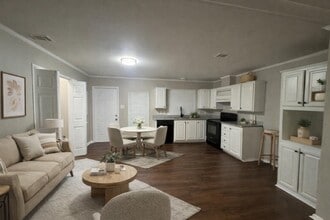 Building Photo - 11727 Greenglen Dr