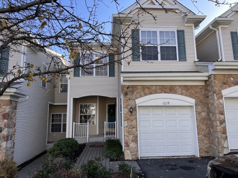 1009 Shadowlawn Dr, Green Brook Township, NJ 08812 Townhome Rentals