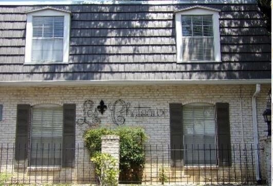 Building Photo - 8038 Broadway St