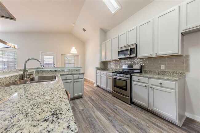 Building Photo - 808 Hank Aaron Ln