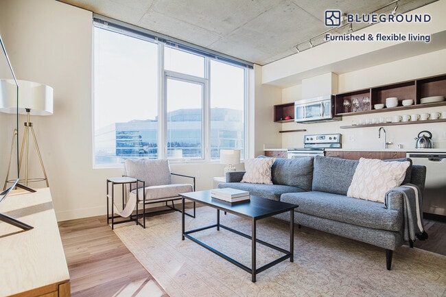 Building Photo - 11011 NE 9th St