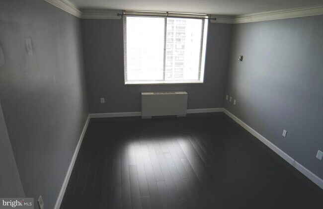 Building Photo - 3701 S George Mason Dr