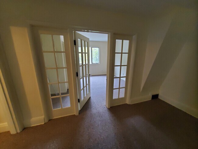 Bedroom 3 - 109 S Wisner St