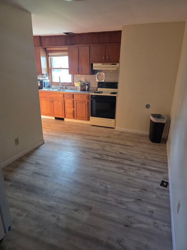 Cocina - 1502 N Ridgeway Ave