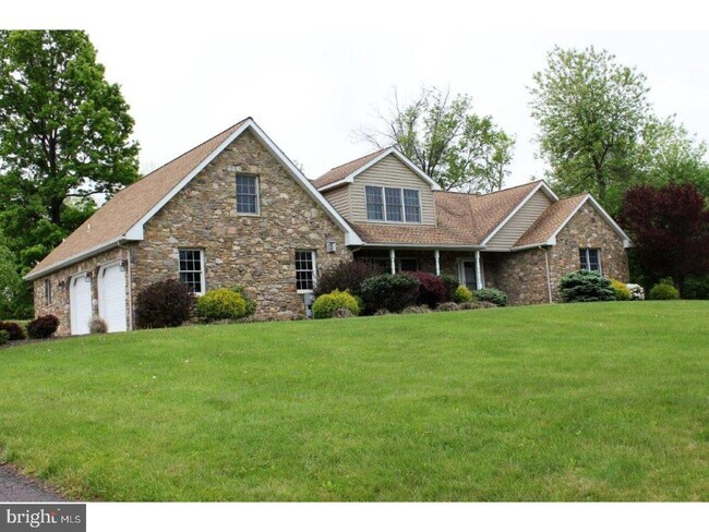 Building Photo - 3835 Ridge Rd