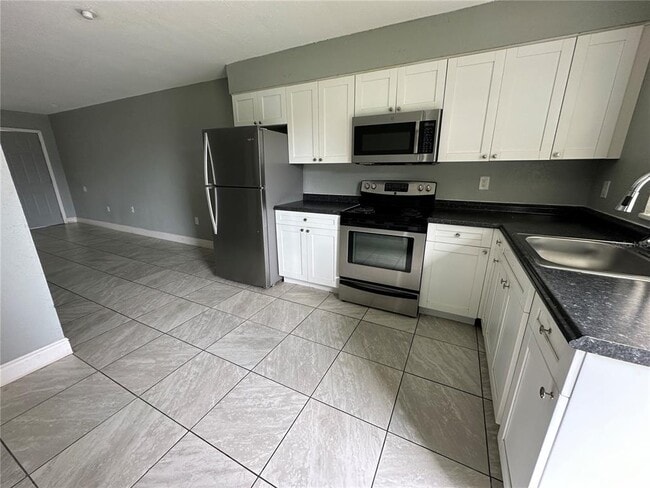 Building Photo - 1112 Martin St