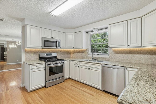 Foto del edificio - 21 Foreston Cir