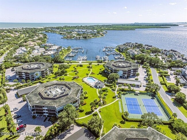 Foto del edificio - 1821 Mooringline Dr