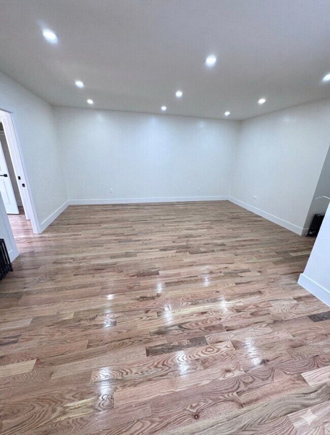 Foto del edificio - 9527 110th St