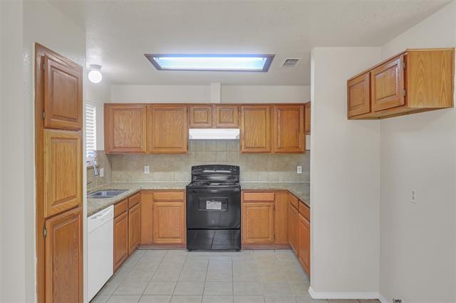 Foto del edificio - 7409 Meadow Creek Dr