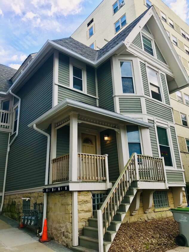 Primary Photo - Charming 2BED/1BATH East Side Apartment