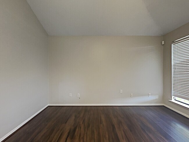 Building Photo - 17202 Timber Rail Ct