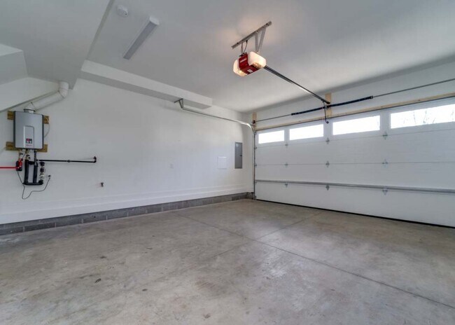 Building Photo - 1012 Scovel St