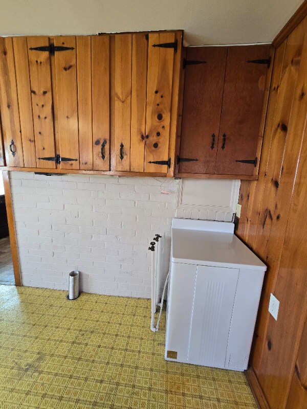 Building Photo - 1405 Newton St