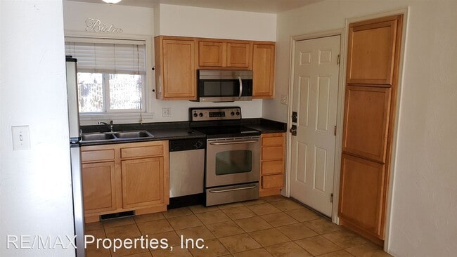 Building Photo - 2 br, 1 bath House - 310 Edgewood Drive