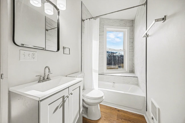 Building Photo - 3337 Reading Rd