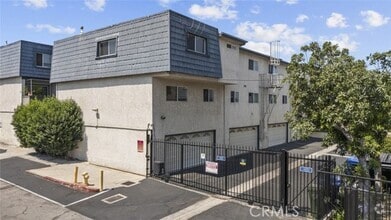 Building Photo - 18550 Hatteras St