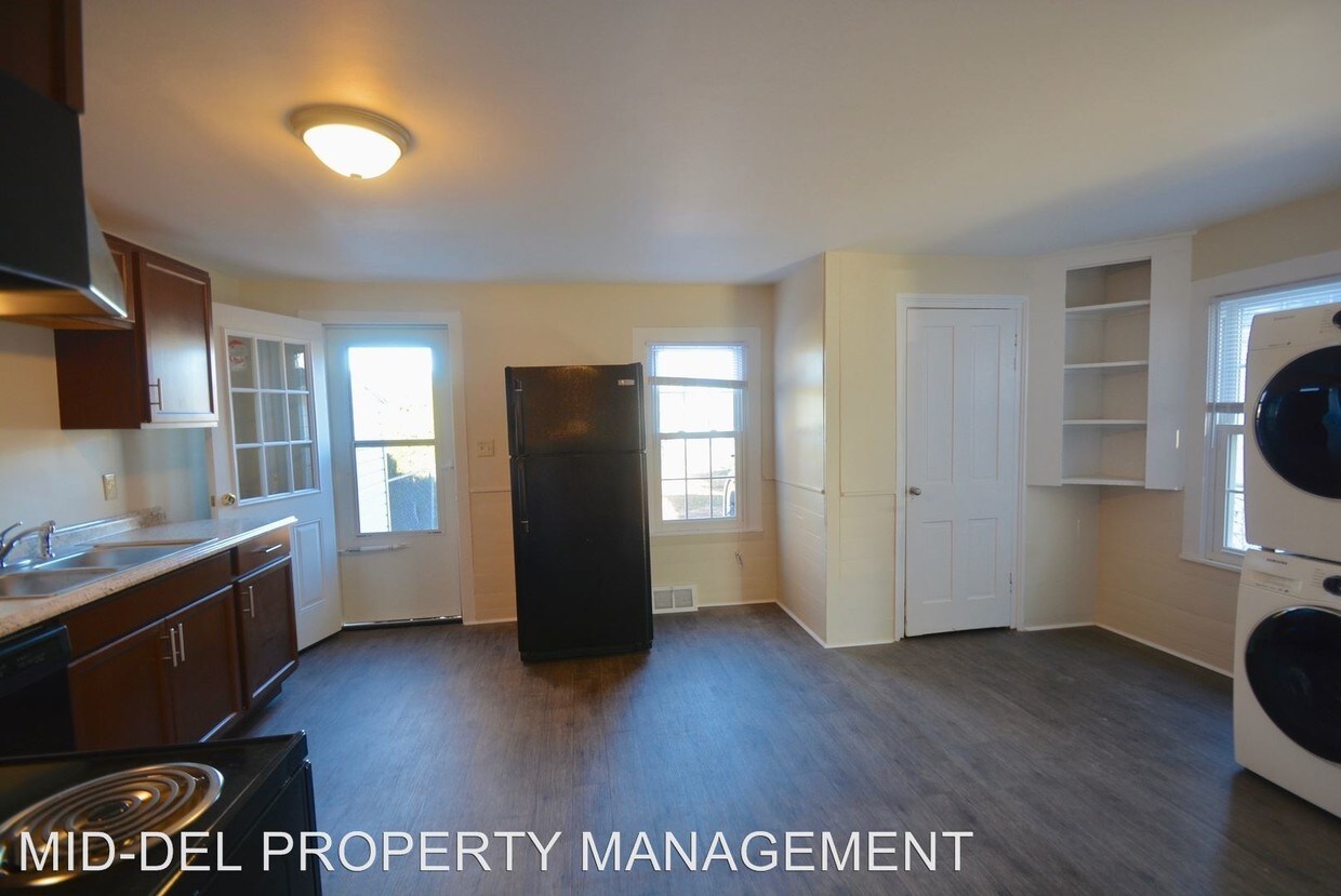 Foto principal - 55 E Main St