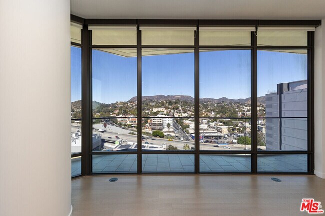 Foto del edificio - 1755 Argyle Ave
