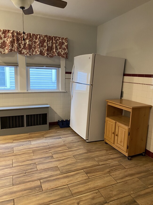 kitchen - 839 McKinley Pky