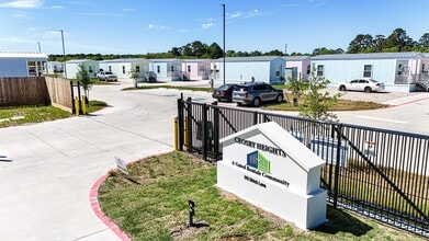 Building Photo - 242 Ulrich Ln
