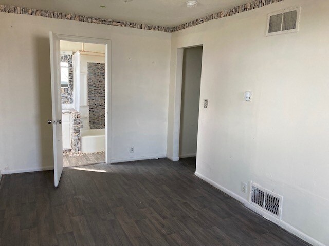 Foto del edificio - 375 N Walnut St
