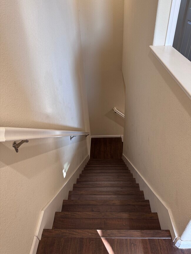 Building Photo - 1541 Fiesta Ln