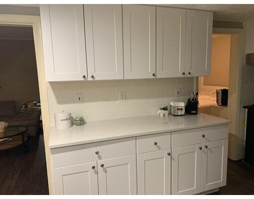 Building Photo - 71 Highland St