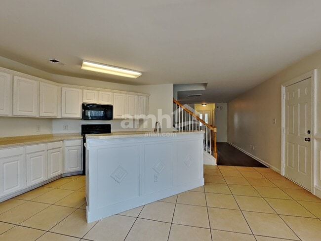 Building Photo - 13913 Pinyon Pine Ln